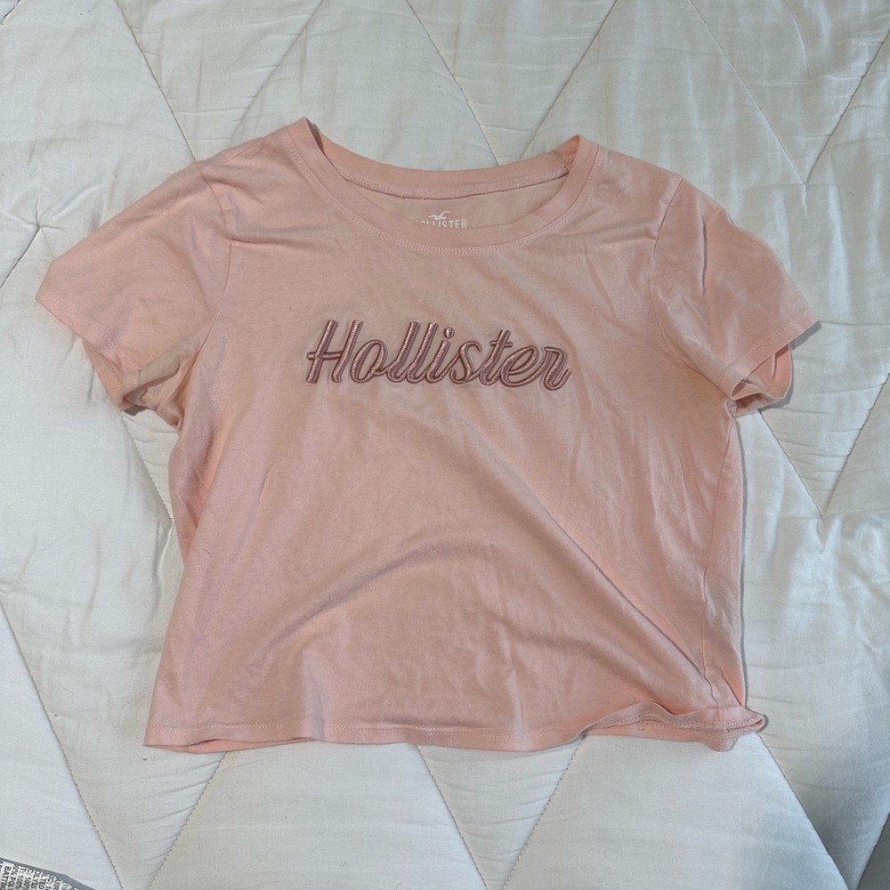 hollister pink crop top